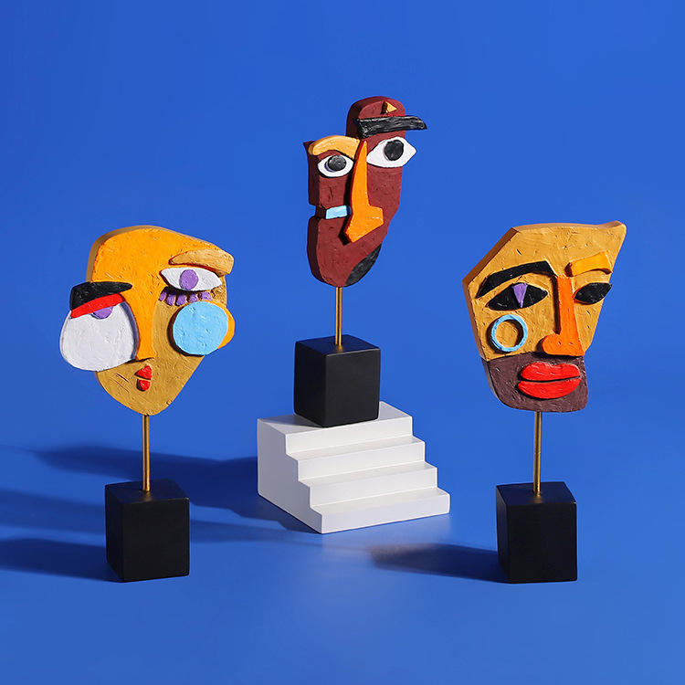 Statue torsadée colorée avec v - Art Craft Cafe avis et prix
